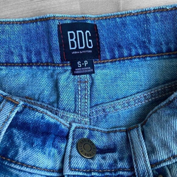 Urban Outfitters BDG Denim Jeans Mini Skirt NWT Size Small Petite - Picture 3 of 4